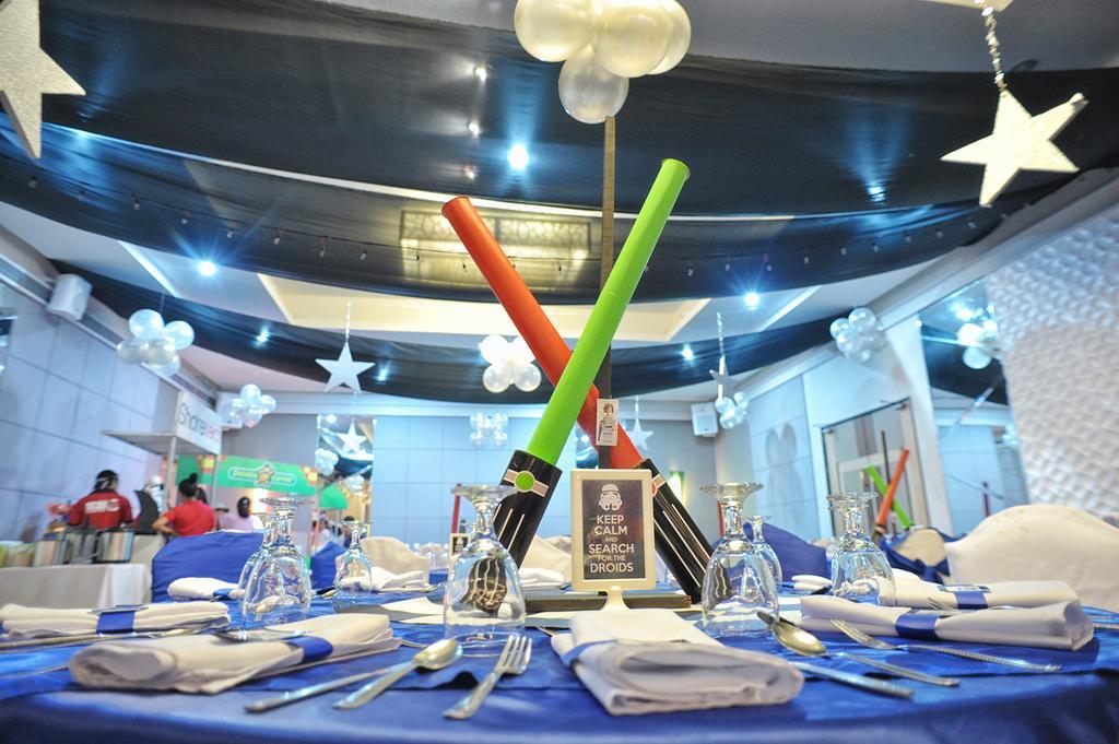 Circle Inn Hotel And Suites Баколод Екстериор снимка