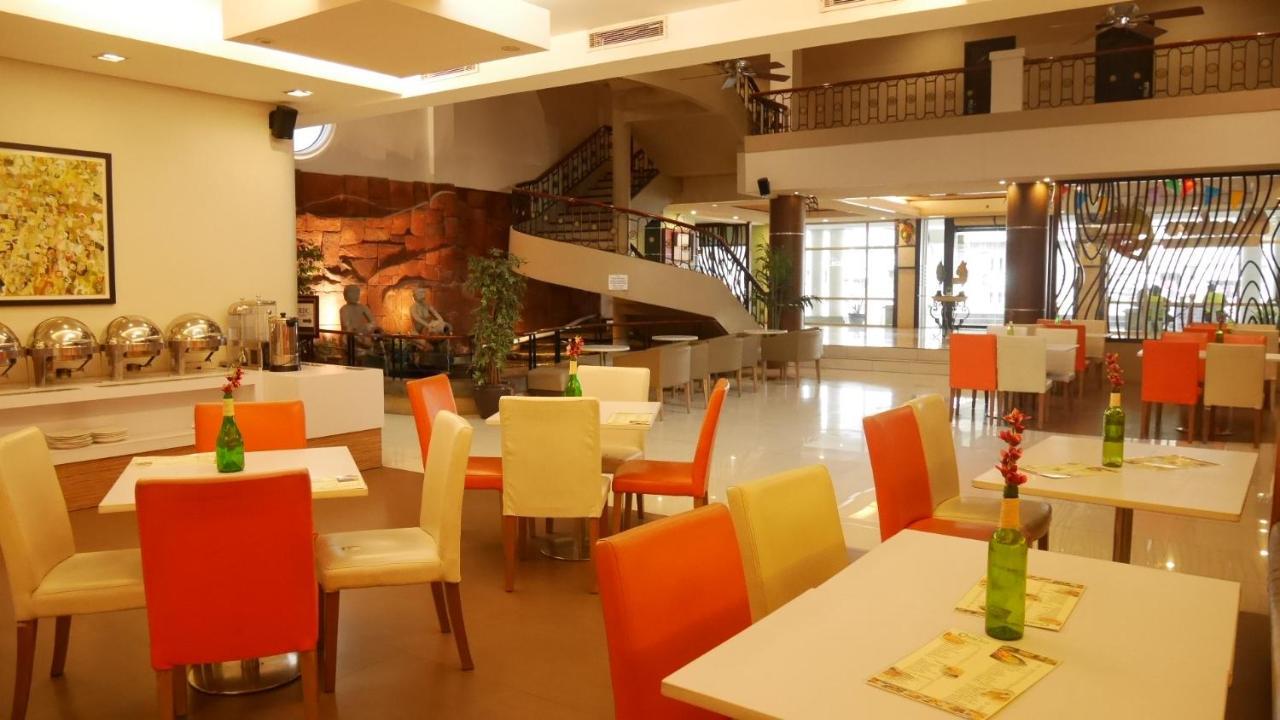 Circle Inn Hotel And Suites Баколод Екстериор снимка